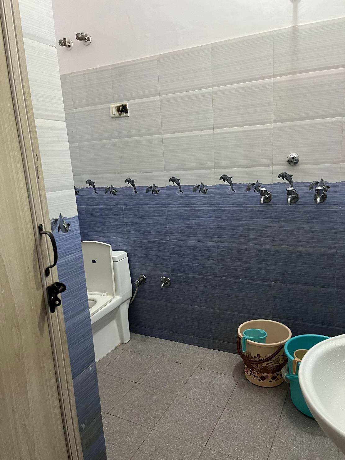 Independent 70 Gaj House in laxman Vihar phase 1 Gurgaon