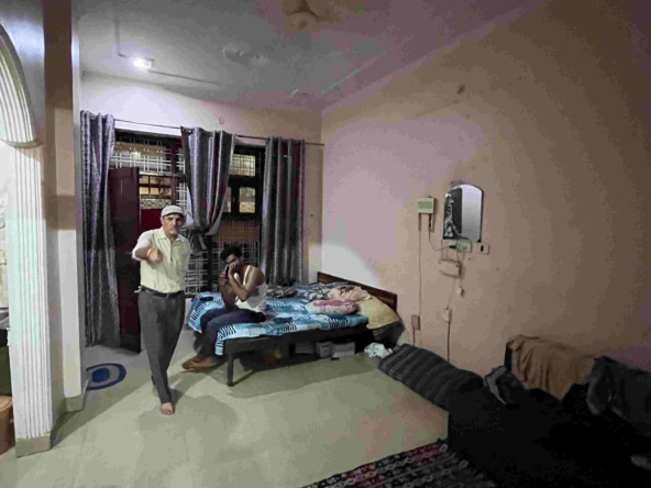 Independent 70 Gaj House in laxman vihar phase 1 Gurgaon