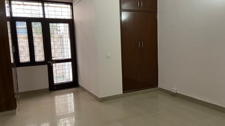 2 BHK Builder Floor for Sale in Sector 52 Gurgaon