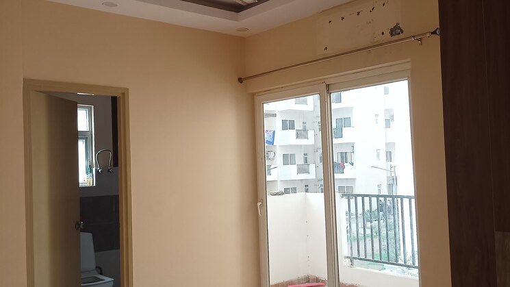 2 BHK Flat for Sale in Sohna Sector 4, Gurgaon