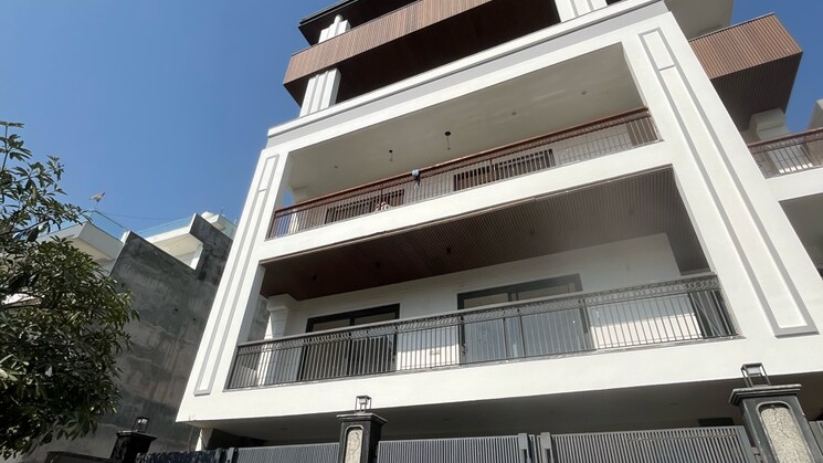 4 BHK Builder Floor for Sale in Sector 1, Gurgaon