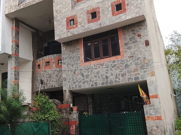 Independent House for sale in Palam Vihar, Gurgaon