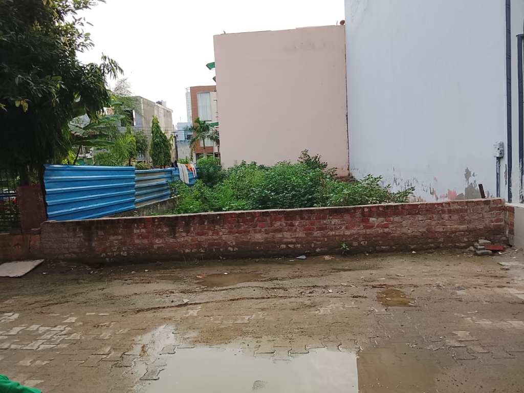 Plot for sale in Palam Vihar, Gurgaon