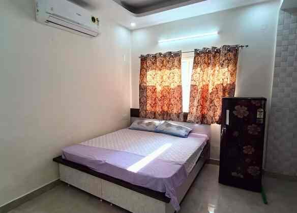 1 RK in Malibu Shopping Arcade Sector 47 Gurgaon
