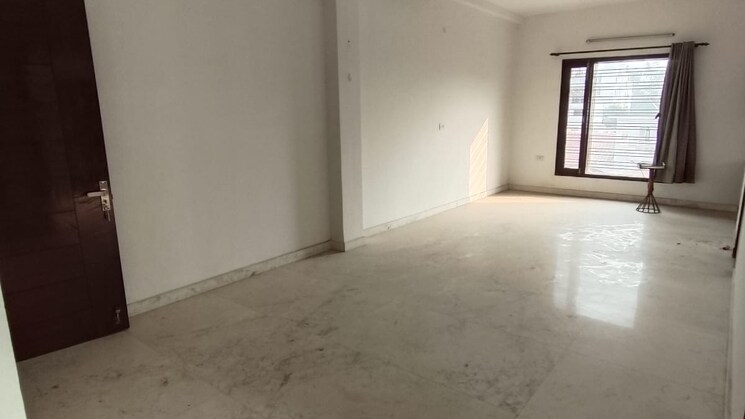 Luxury Affordable Flats in Dwarka Expressway - NCR: Best Options for Budget-Friendly Living 29 2 BHK House for Sale in Faridabad