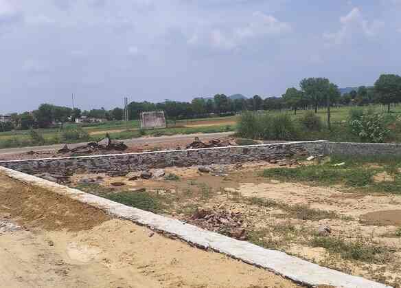 plot on Alwar Bhiwadi Road