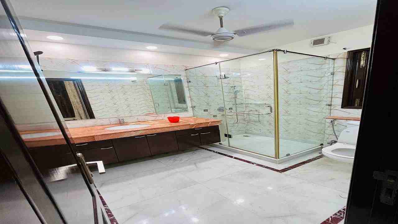 Available Luxury 3 BHK Plus Big Sofa Area Fully