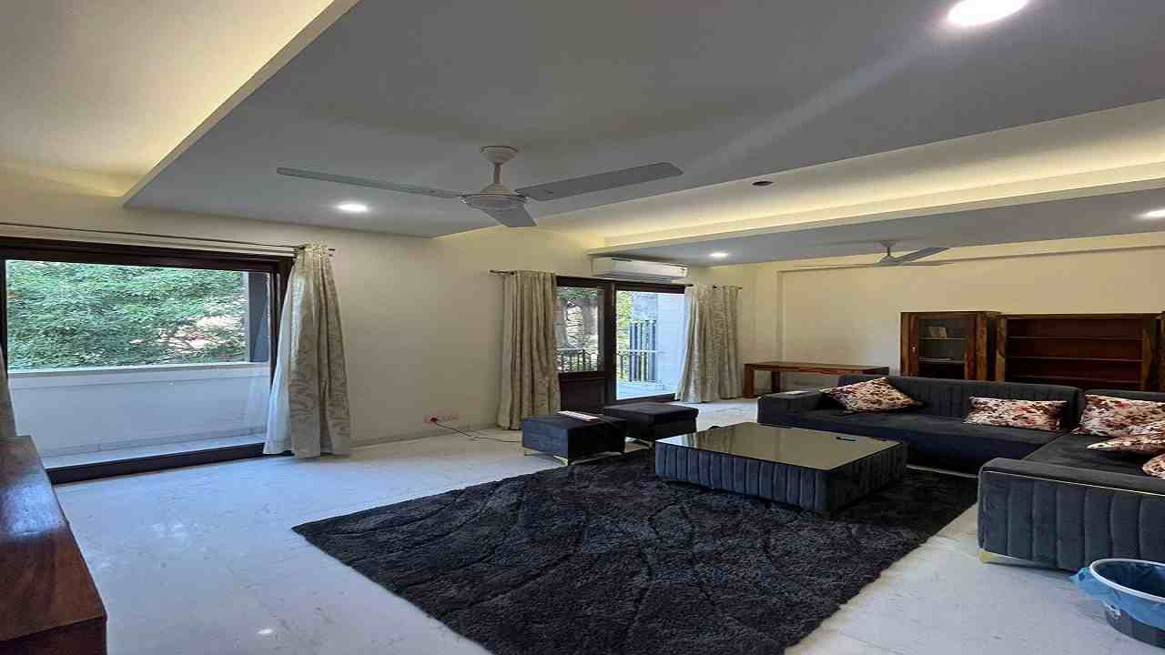 Luxury 3 BHK Plus Big Sofa Area Fully in Gurgaon