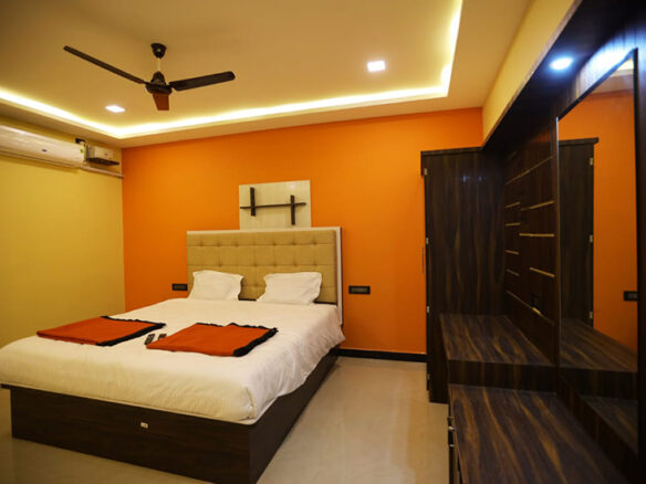 Best Hotel Rooms in Pollachi for Family | Canalway Inn 3 Best Hotel Rooms in Pollachi for Family | Canalway Inn 3