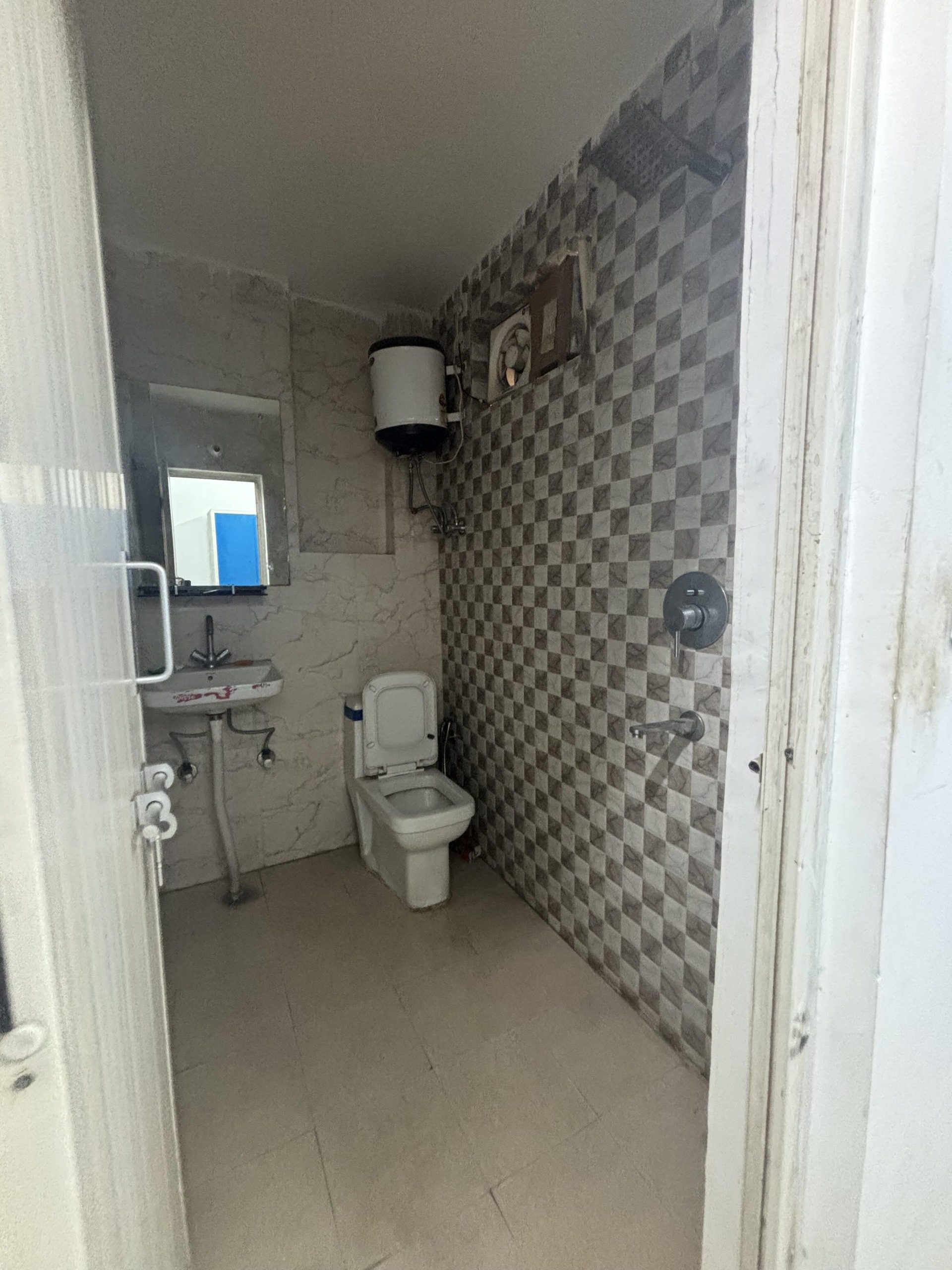 1 RK Flats for rent in Sector 48, Gurgaon 002