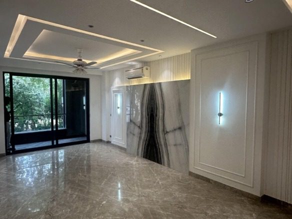 4 BHK Independent Builder Floor in DLF Phase 2, Gurgaon 16
