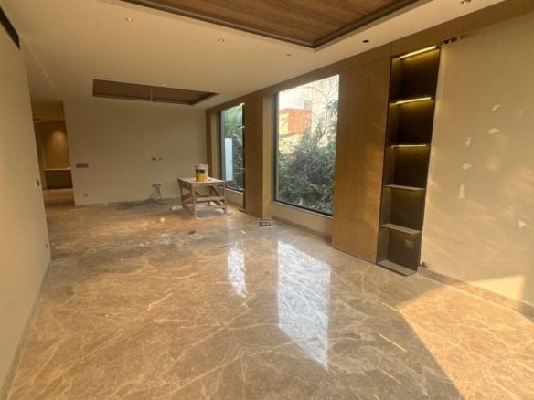 4 BHK Independent Builder Floor in DLF Phase 4, Gurgaon 18