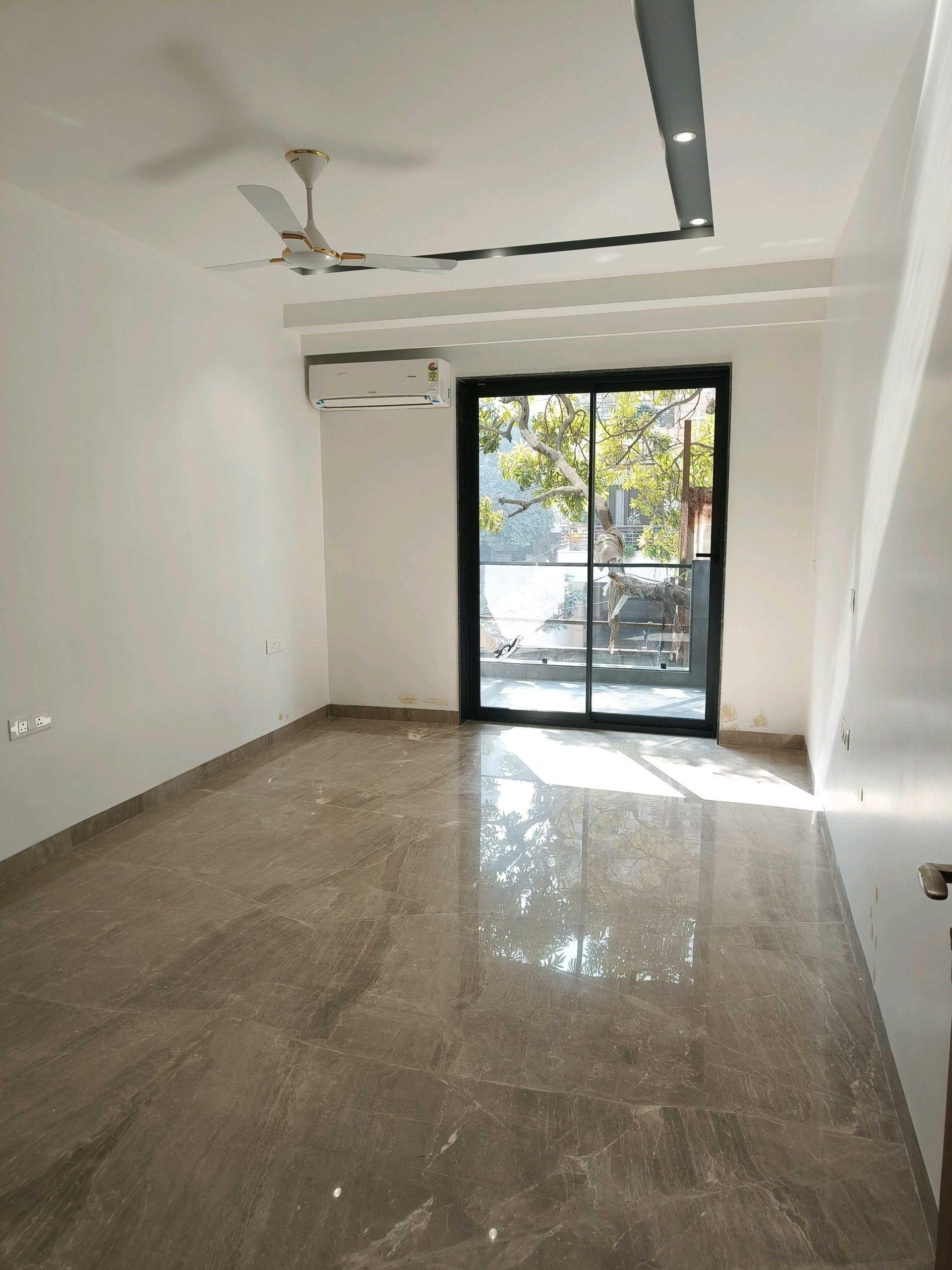 4 BHK Independent Builder Floor in Sushant Lok 3 Extension, Gurgaon 4