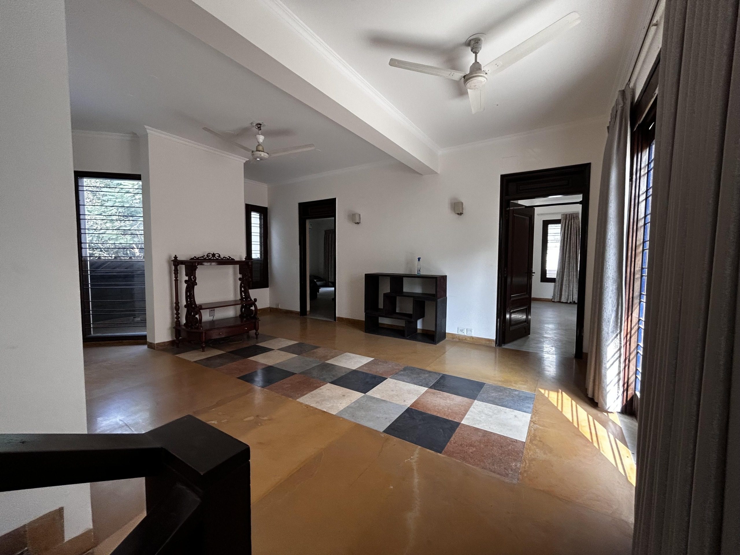 4 Bedroom House for rent in DLF Phase 1, Gurgaon 3