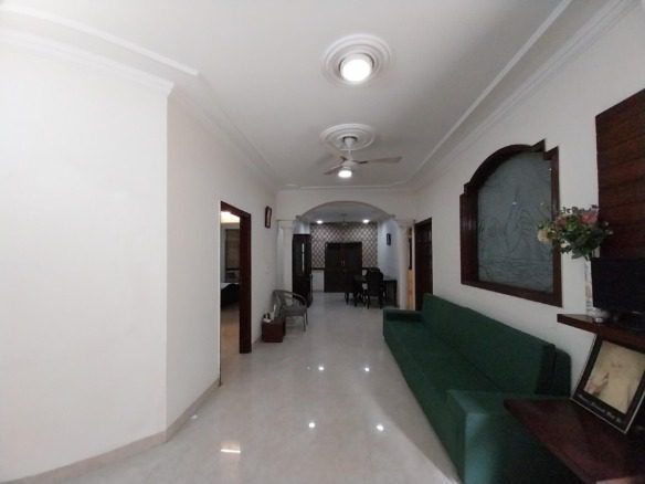 5 Bedroom House for rent in DLF Phase 2, Gurgaon 8