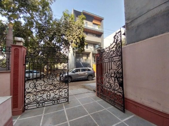 6 Bedroom House for rent in Block C, Sushant Lok Phase 1, Gurgaon 4