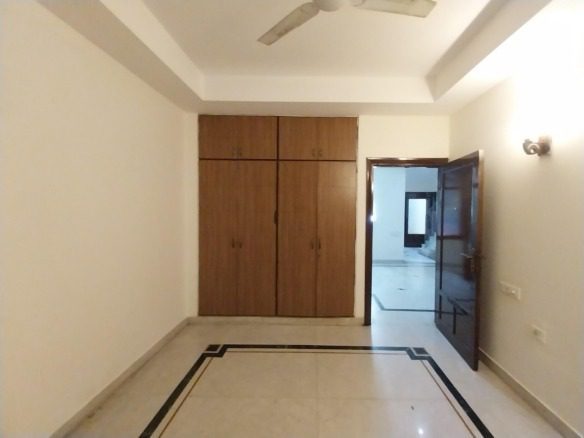 6 Bedroom House for rent in DLF Phase 2, Gurgaon 2