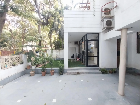 9 Bedroom villa in Sushant Lok Phase 1, Gurgaon 10
