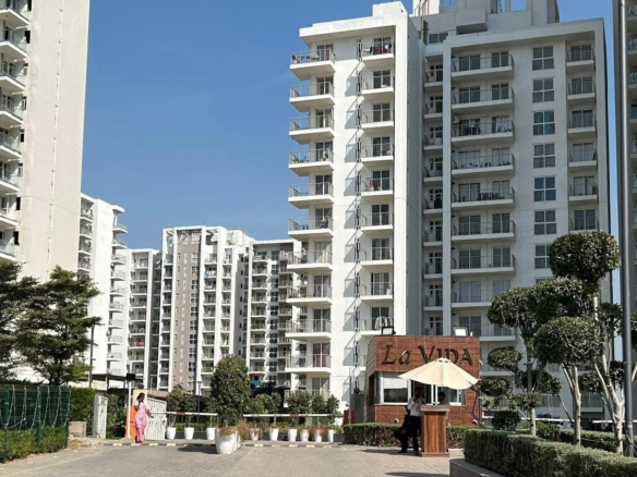 La Vida by Tata Housing 4BHK 4Baths 24