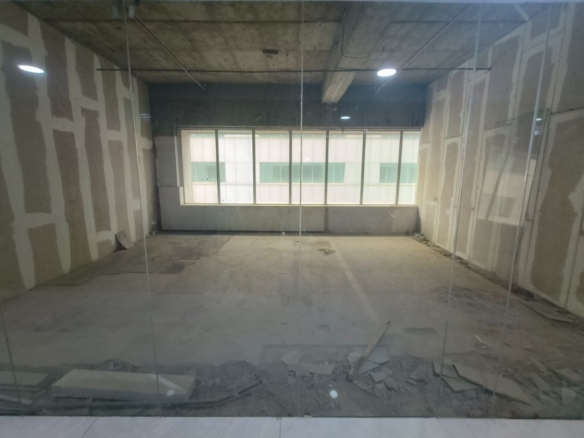 Ready-to-Move Office Space 500 sqft, Bhutani Logix Cyber Park, Noida Sector 62 2