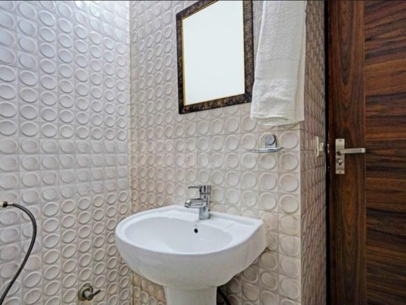 Studio Apartments / 1 RK Flats for rent in DLF Phase 4, Gurgaon 16