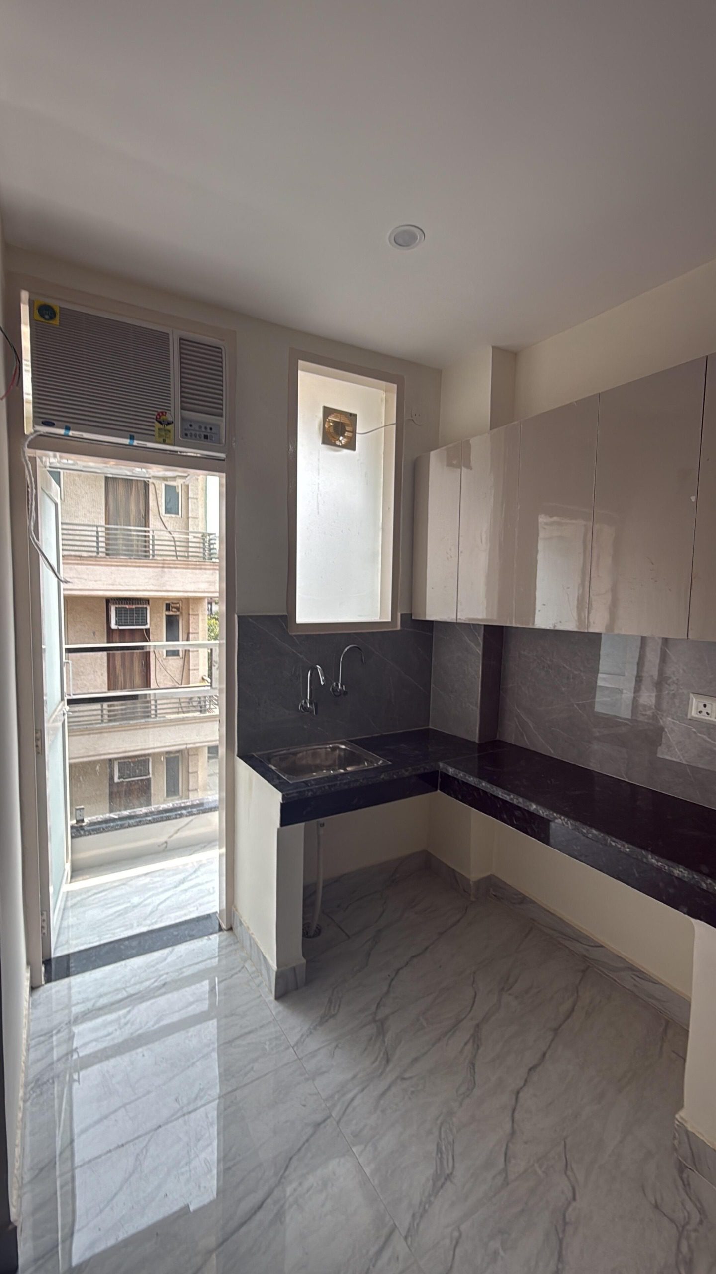 1 RK Flats for rent in U Block DLF Phase 3, Gurgaon 3