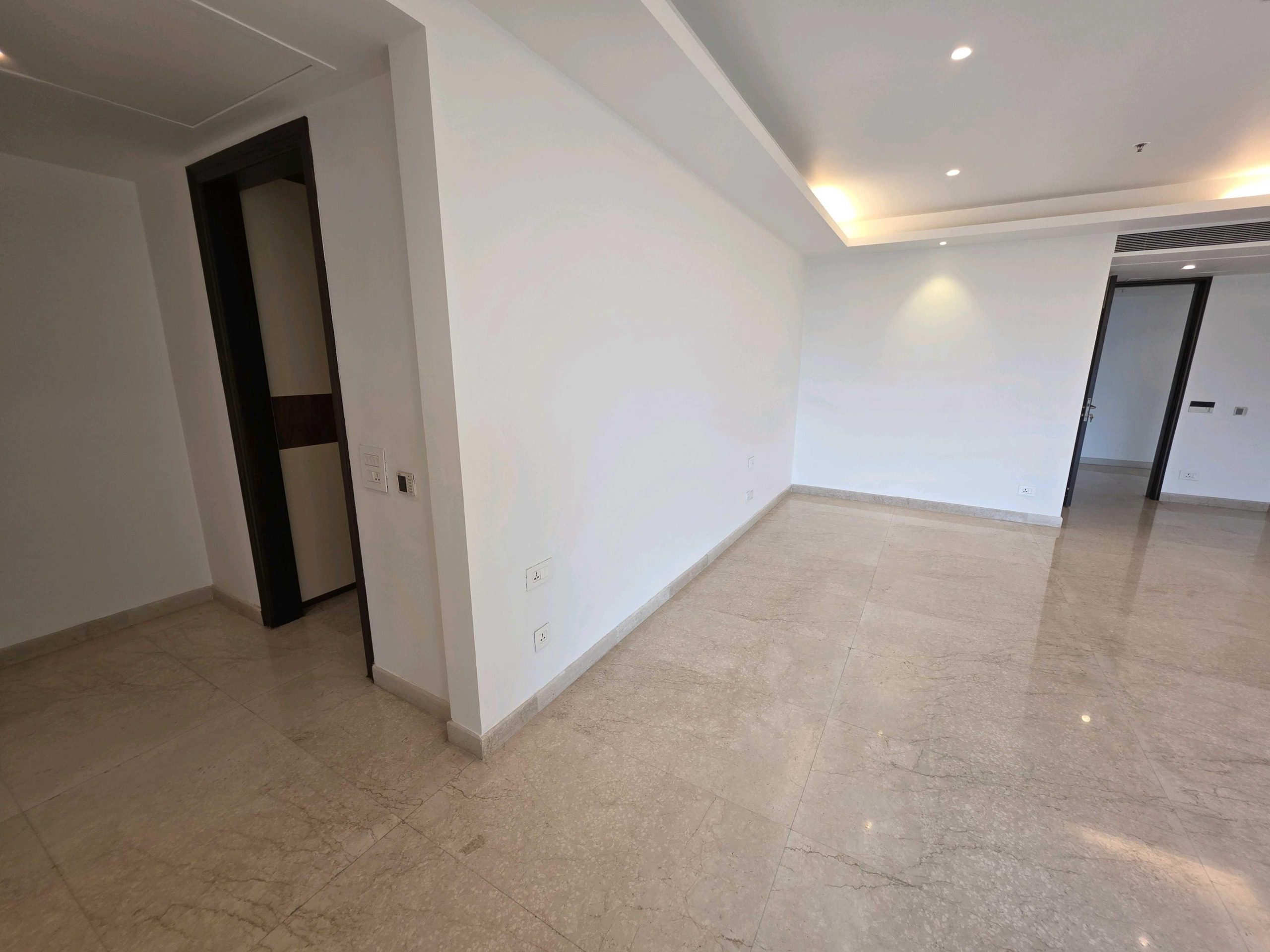 4 BHK Flat for rent in Sector 42, Gurgaon 01