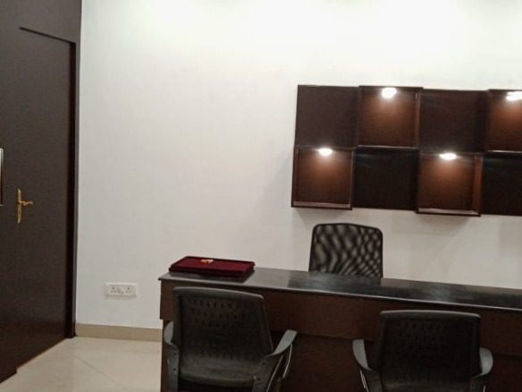 Furnished Shop Available for Lease in MGF Metropolis Mall, M G Road 12